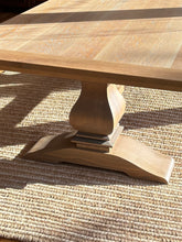 Load image into Gallery viewer, Rectangle Oak Dining Table