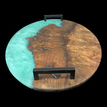 Load image into Gallery viewer, Blissful Green Myrtle Oval Charcuterie