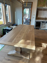 Load image into Gallery viewer, Oak Dining Table
