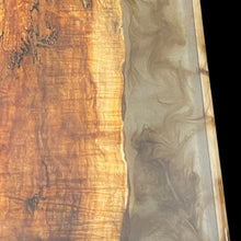 Load image into Gallery viewer, Brown Wine Maple Charcuterie