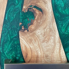 Load image into Gallery viewer, Double River Elm Charcuterie