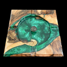 Load image into Gallery viewer, Walnut Emerald Cigar Tray
